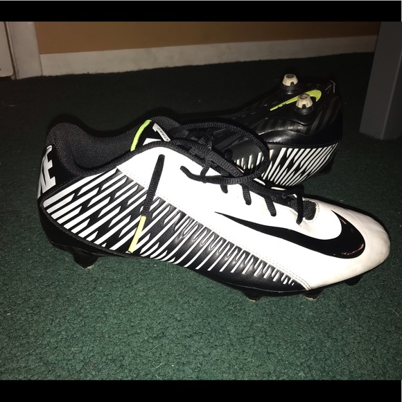 low cut football cleats